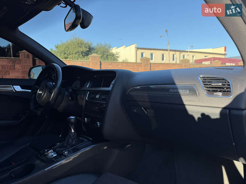Седан Audi S4 2013 в Ровно