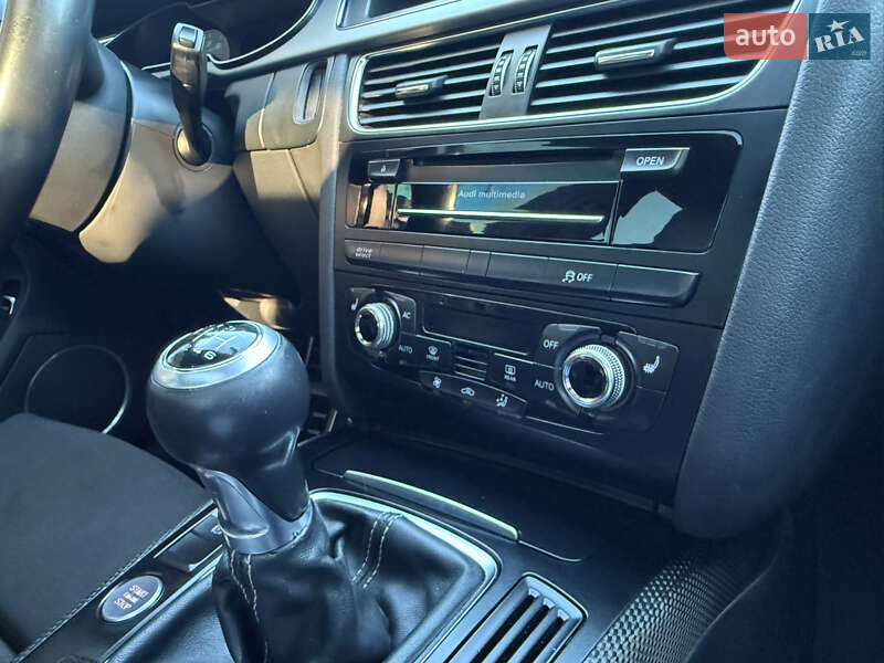 Седан Audi S4 2013 в Ровно
