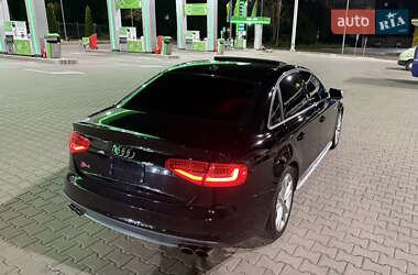 Седан Audi S4 2013 в 