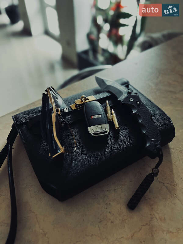 Седан Audi S4 2013 в Одессе