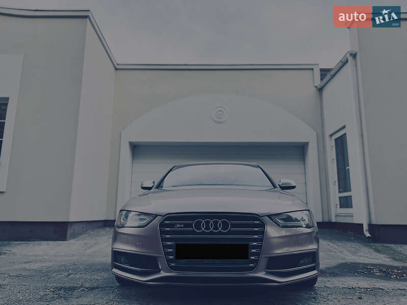 Седан Audi S4 2013 в Одессе