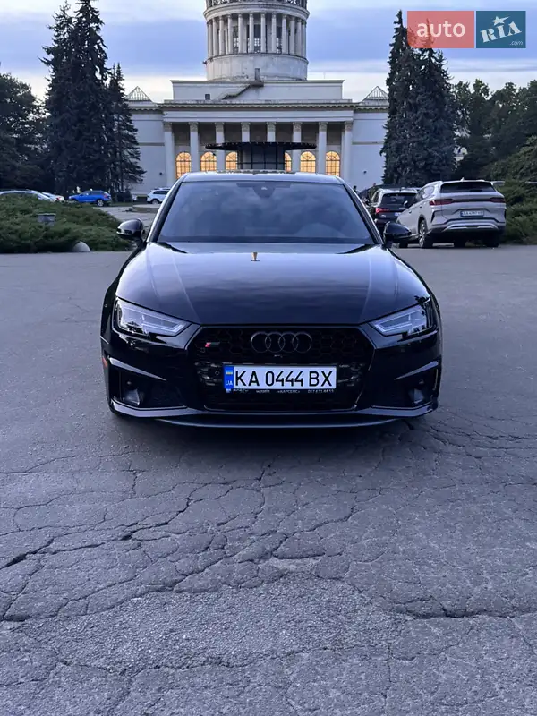 Audi S4