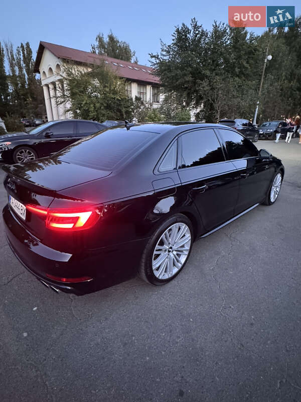 Седан Audi S4 2019 в Киеве фото 3 Седан Audi S4 2019 в Киеве