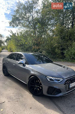 Седан Audi S4 2018 в Кривому Розі