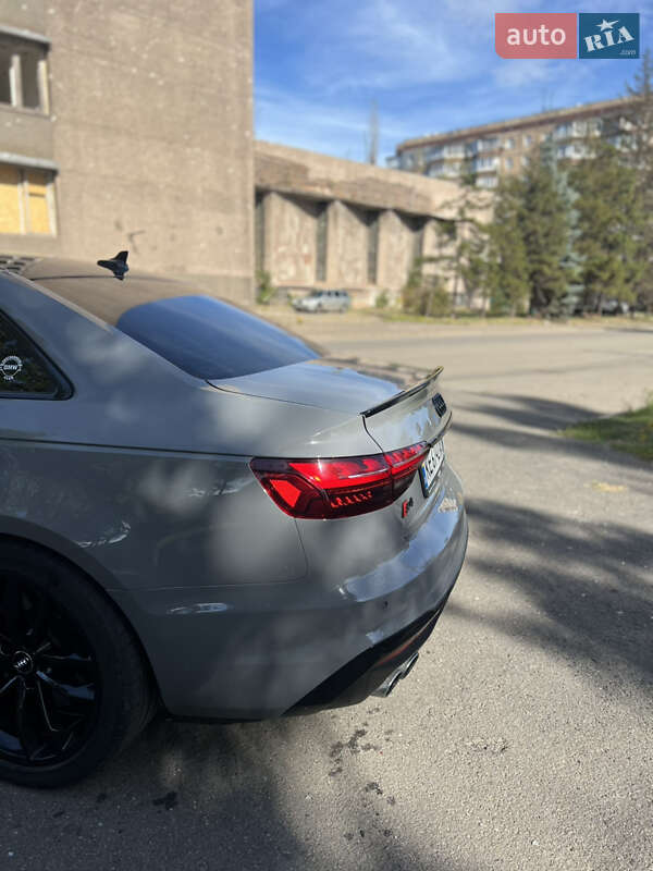 Седан Audi S4 2018 в Кривом Роге