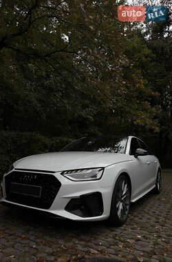 Седан Audi S4 2022 в Києві
