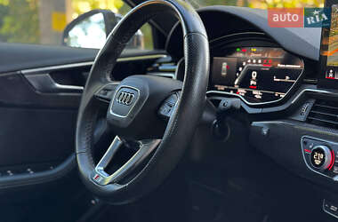 Седан Audi S4 2022 в 