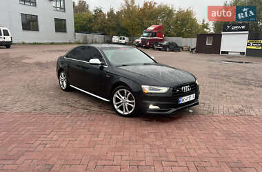 Седан Audi S4 2013 в 