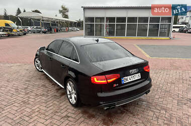 Седан Audi S4 2013 в 