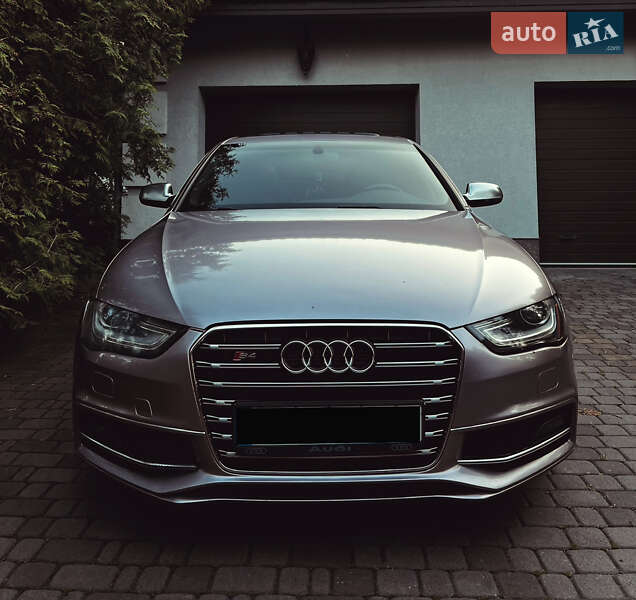 Седан Audi S4 2013 в Одессе