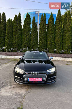 Седан Audi S4 2018 в Луцьку