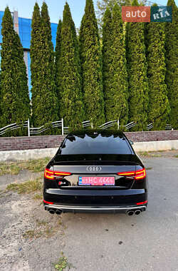 Седан Audi S4 2018 в Луцьку