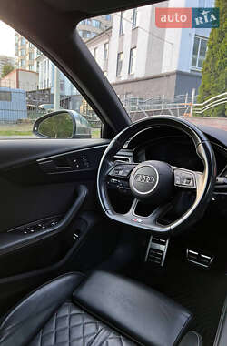 Седан Audi S4 2018 в Луцьку