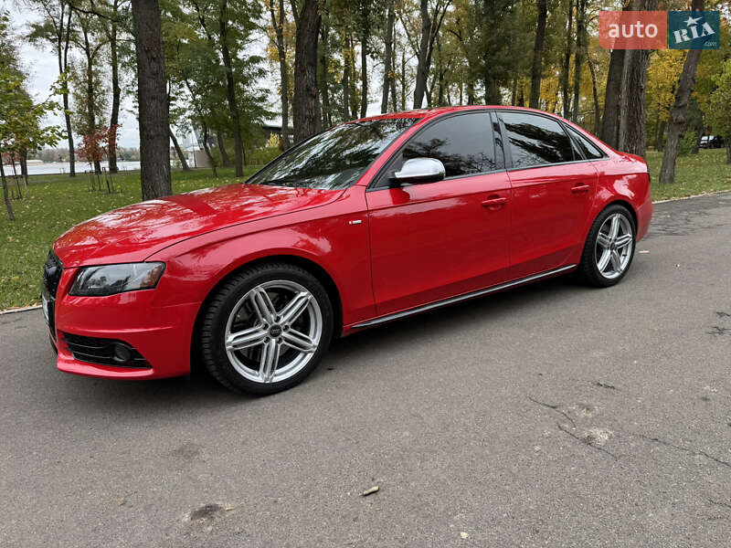 Седан Audi S4 2010 в  фото Седан Audi S4 2010 в
