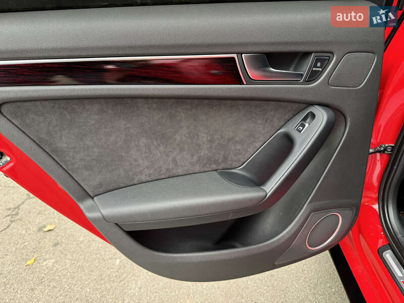 Седан Audi S4 2010 в Киеве