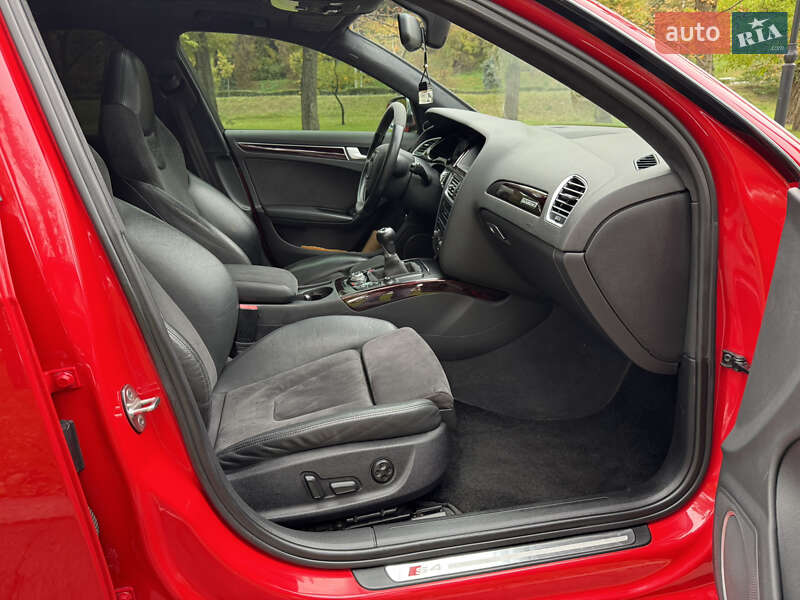 Седан Audi S4 2010 в Киеве