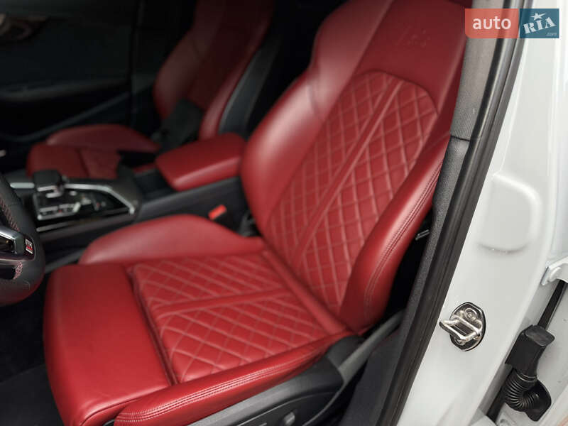 Седан Audi S4 2023 в Одессе
