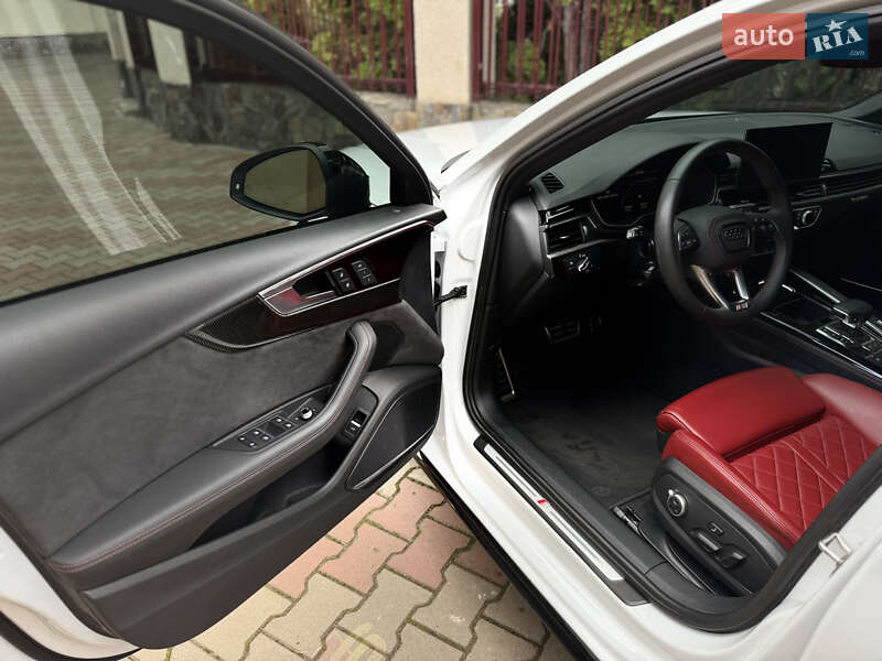 Седан Audi S4 2023 в Одессе