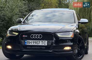Седан Audi S4 2012 в  фото 11 Седан Audi S4 2012 в
