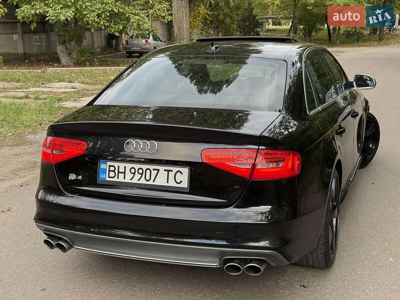 Седан Audi S4 2012 в Одессе