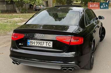 Седан Audi S4 2012 в  фото 15 Седан Audi S4 2012 в