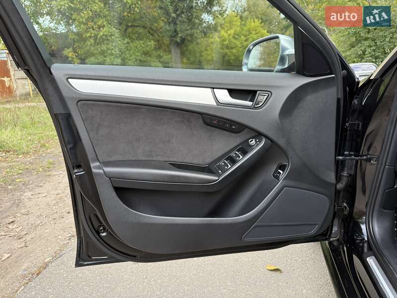 Седан Audi S4 2012 в Одессе