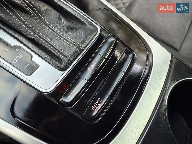 Седан Audi S4 2012 в Одессе