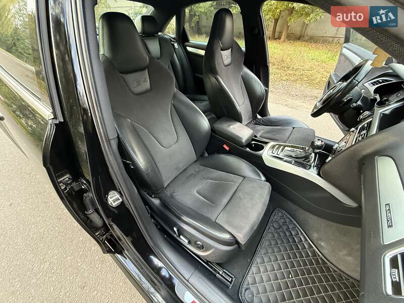 Седан Audi S4 2012 в Одессе