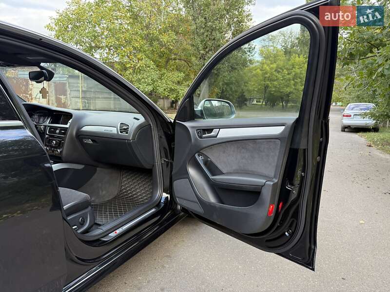 Седан Audi S4 2012 в Одессе