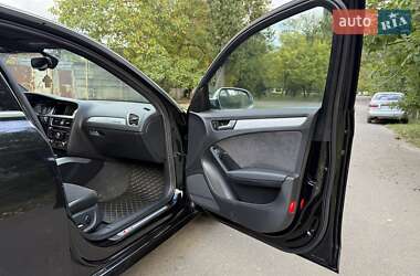 Седан Audi S4 2012 в  фото 46 Седан Audi S4 2012 в