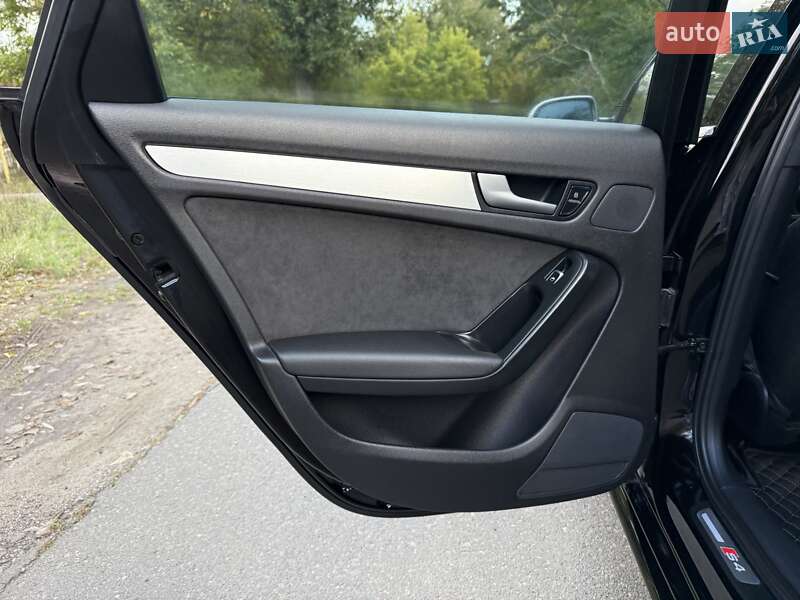 Седан Audi S4 2012 в Одессе