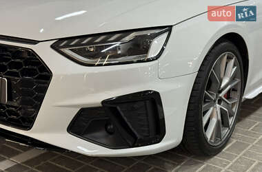 Седан Audi S4 2022 в 