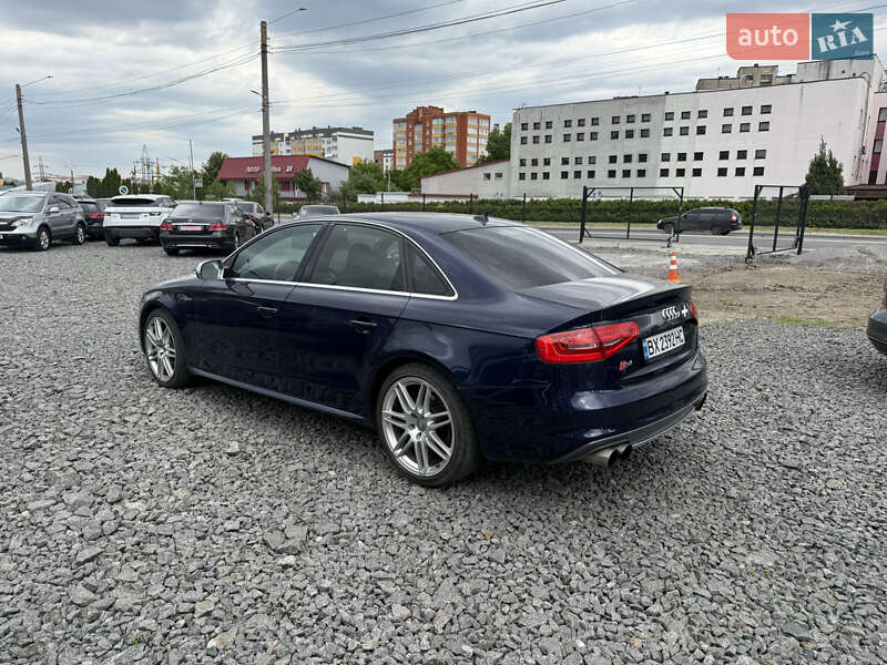 Седан Audi S4 2013 в Хмельницькому