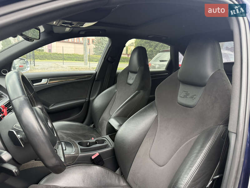 Седан Audi S4 2013 в Хмельницькому