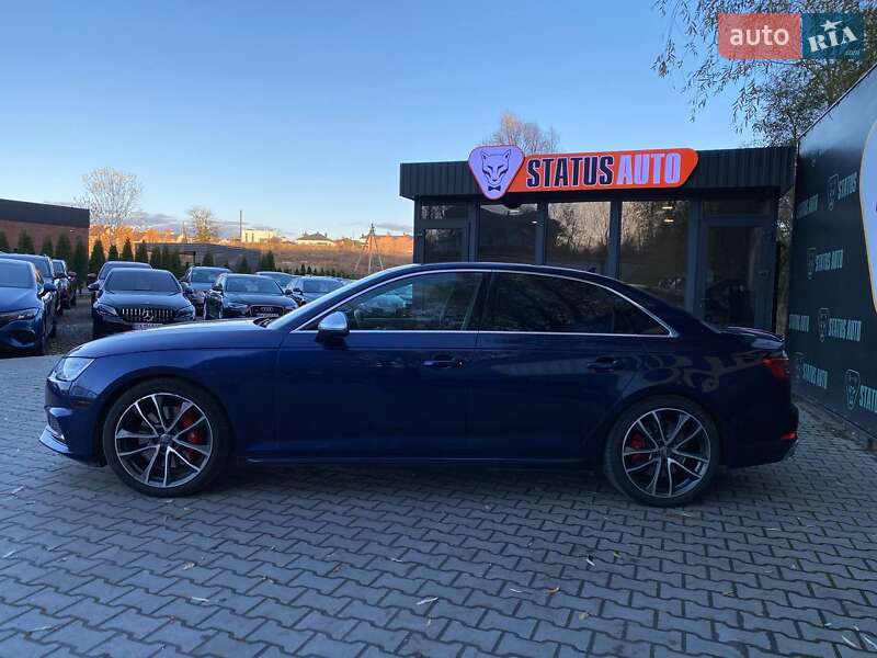 Седан Audi S4 2017 в Хмельницькому