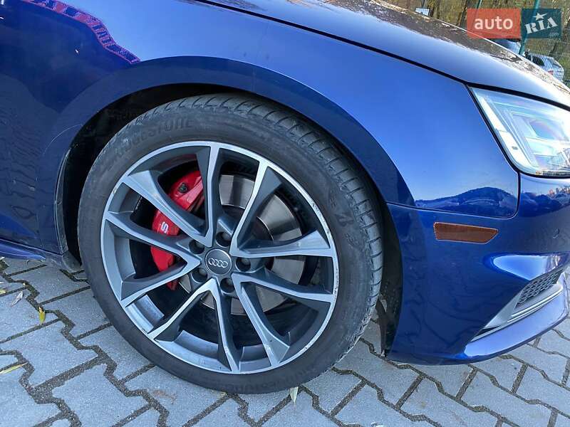 Седан Audi S4 2017 в Хмельницькому