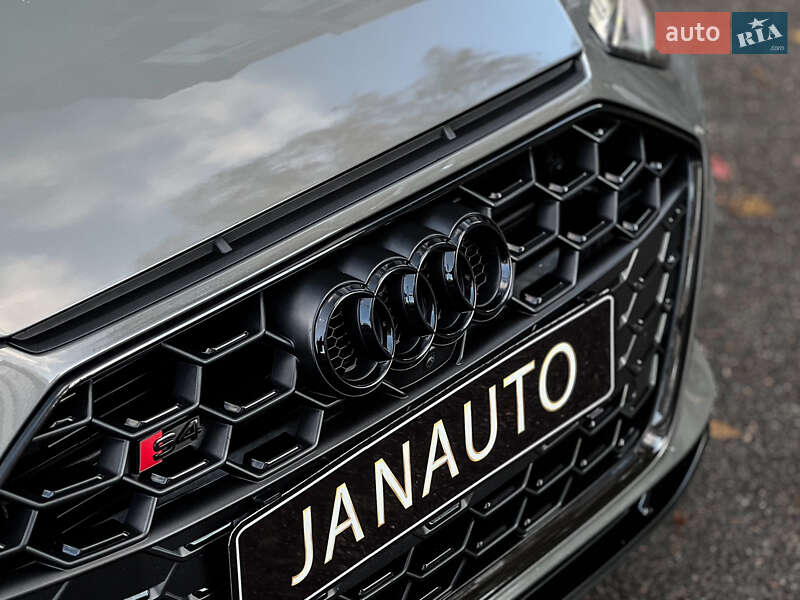 Седан Audi S4 2022 в Харькове