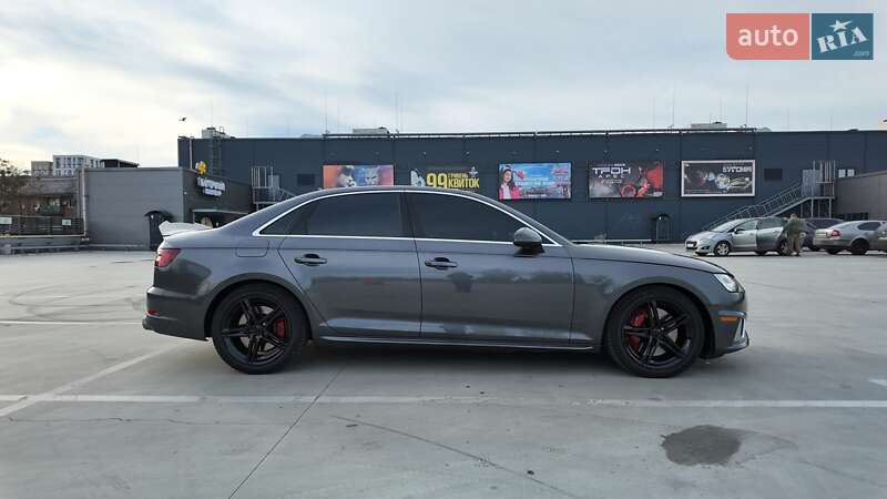 Седан Audi S4 2019 в Киеве