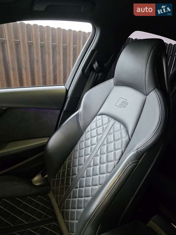 Седан Audi S4 2020 в Киеве