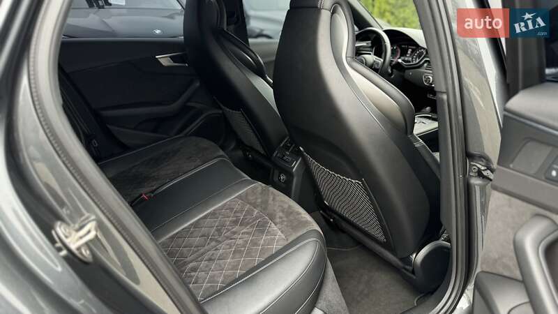 Седан Audi S4 2019 в Києві