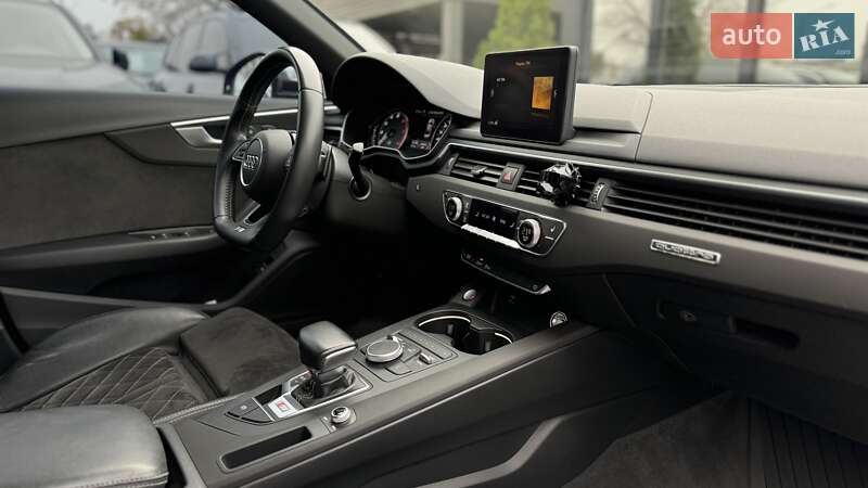 Седан Audi S4 2019 в Києві