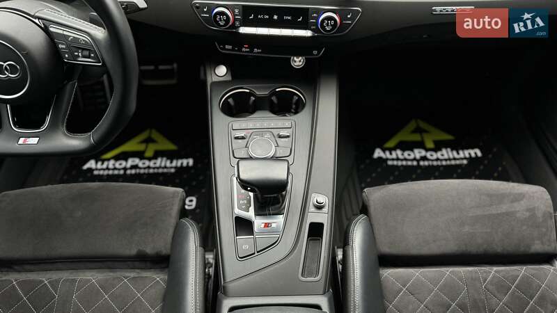 Седан Audi S4 2019 в Києві