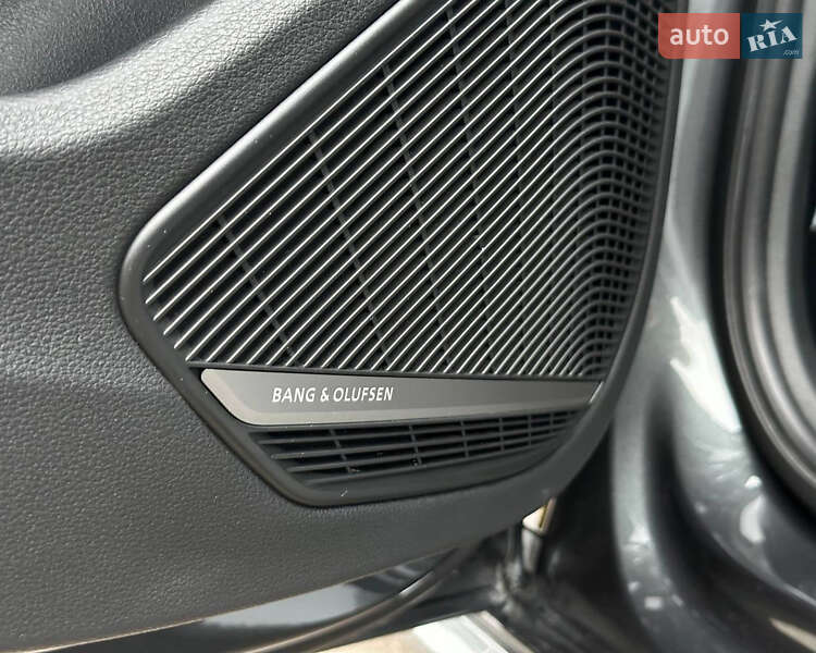 Седан Audi S4 2017 в Киеве фото 42 Седан Audi S4 2017 в Киеве