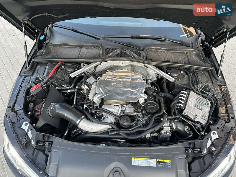 Седан Audi S4 2018 в Ровно