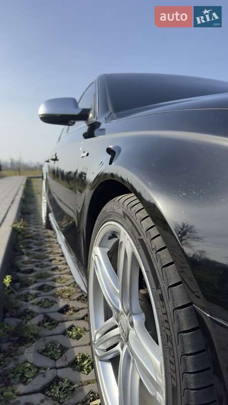 Седан Audi S4 2011 в Ивано-Франковске