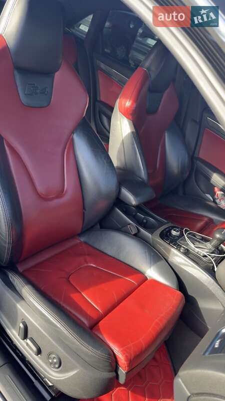 Седан Audi S4 2011 в Ивано-Франковске