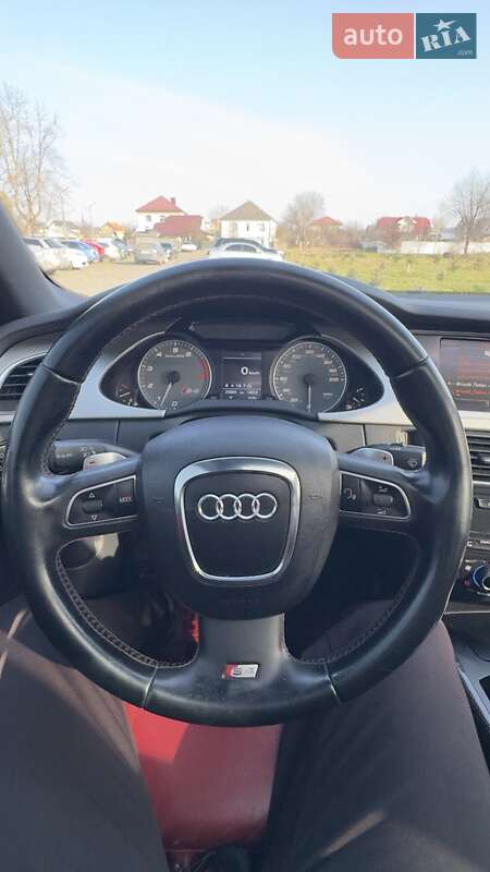 Седан Audi S4 2011 в Ивано-Франковске