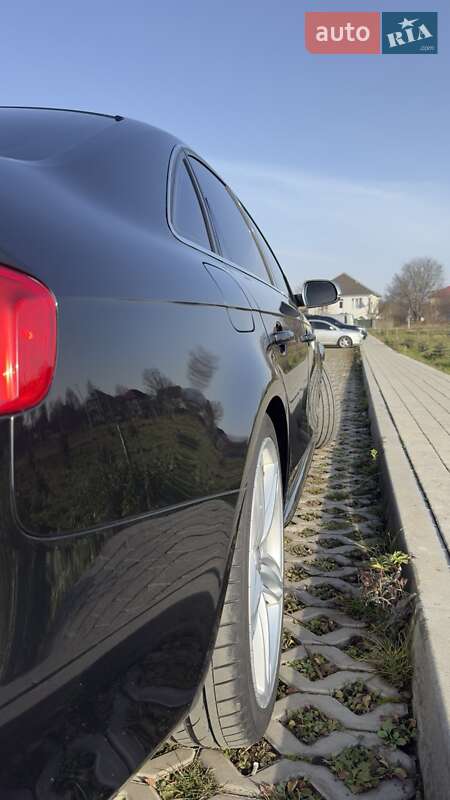 Седан Audi S4 2011 в Ивано-Франковске