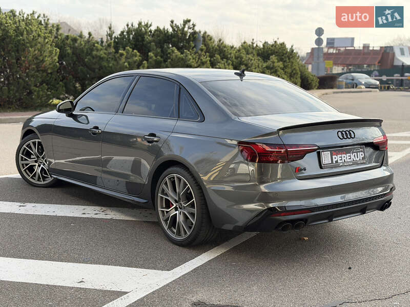 Седан Audi S4 2023 в Киеве