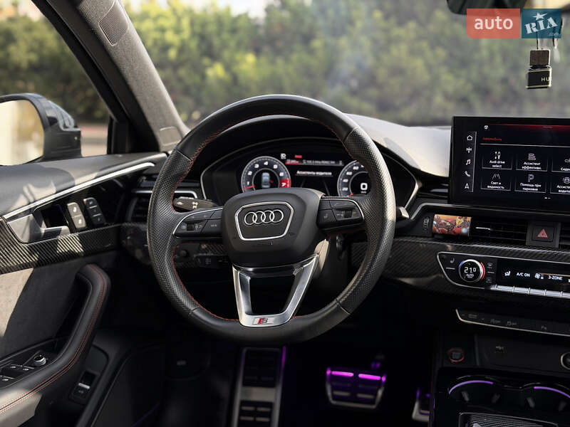 Седан Audi S4 2023 в Киеве
